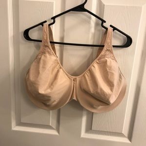 Bali wired soft cup bra. Size 40 DDD